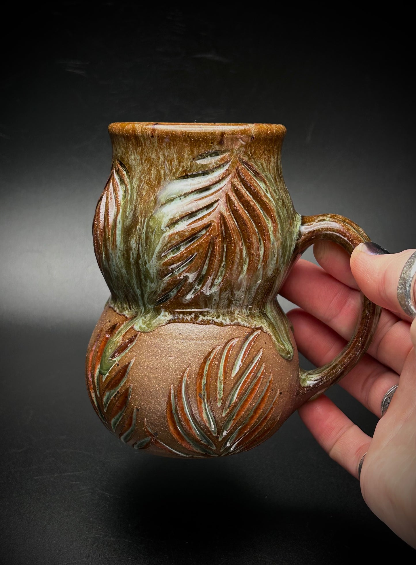 bulbous foliage mug