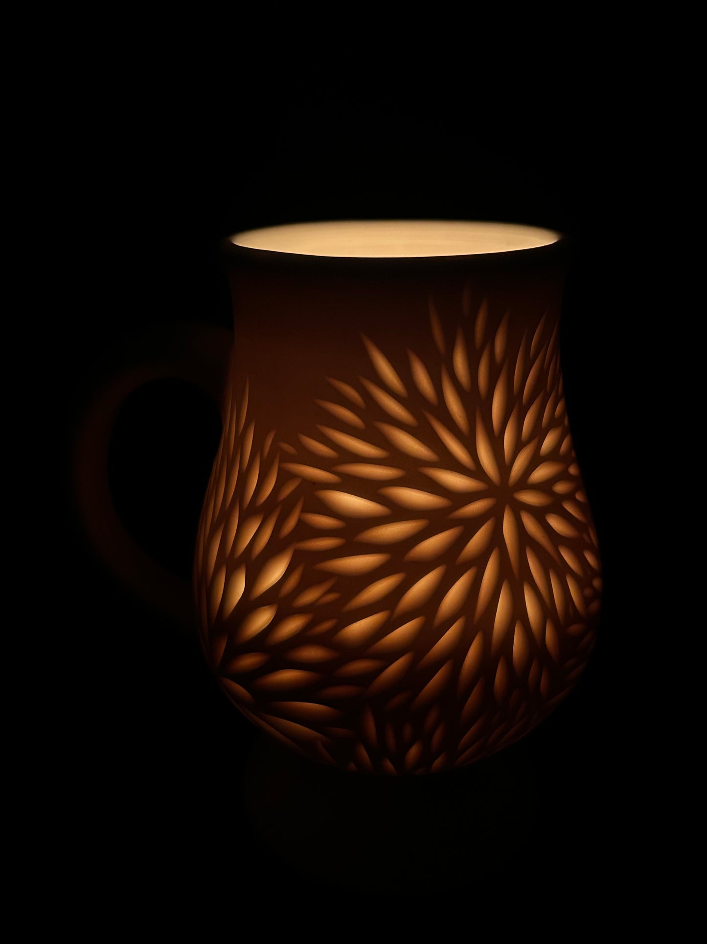 porcelain bursts for royalty mug
