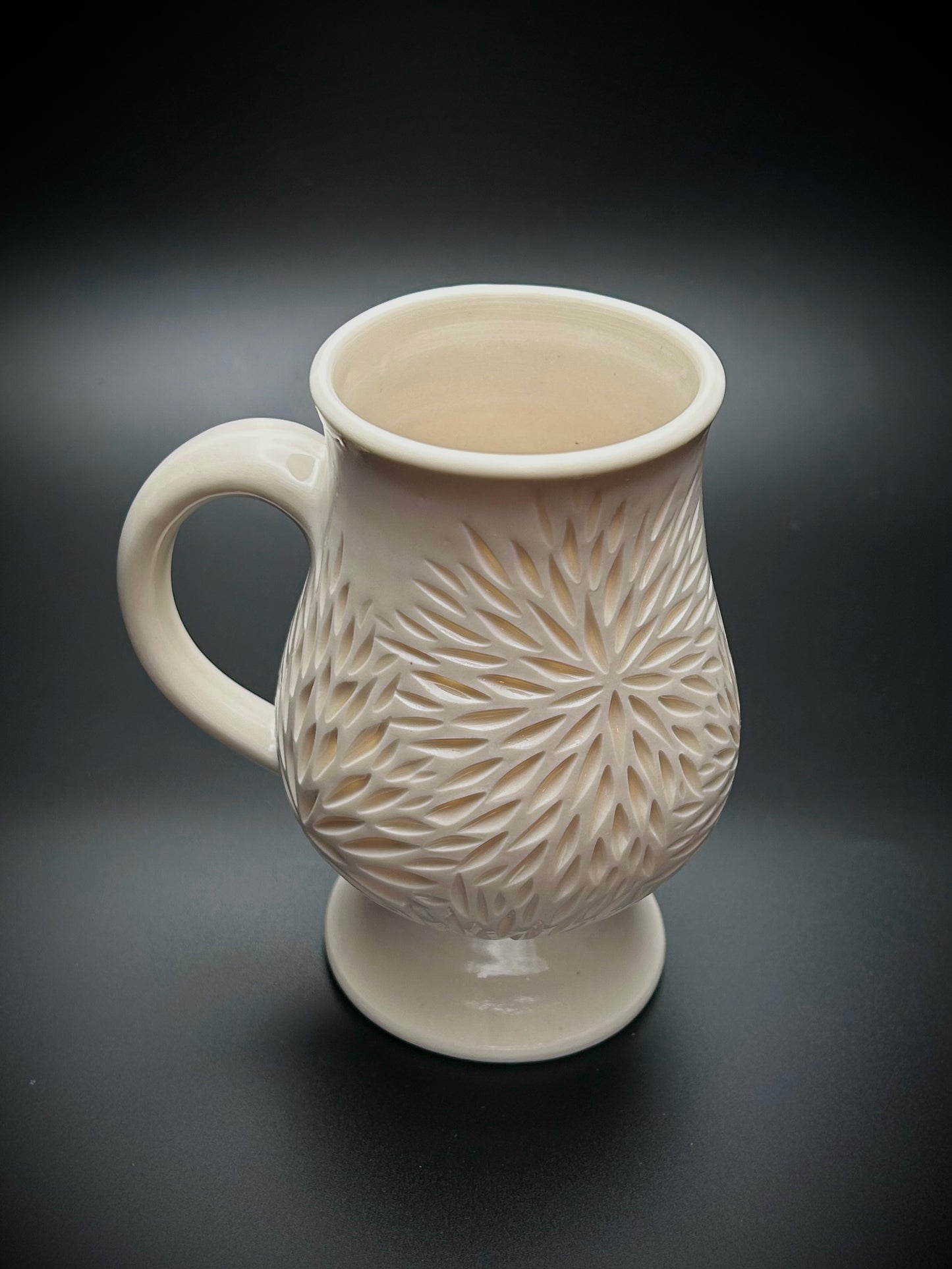 porcelain bursts for royalty mug